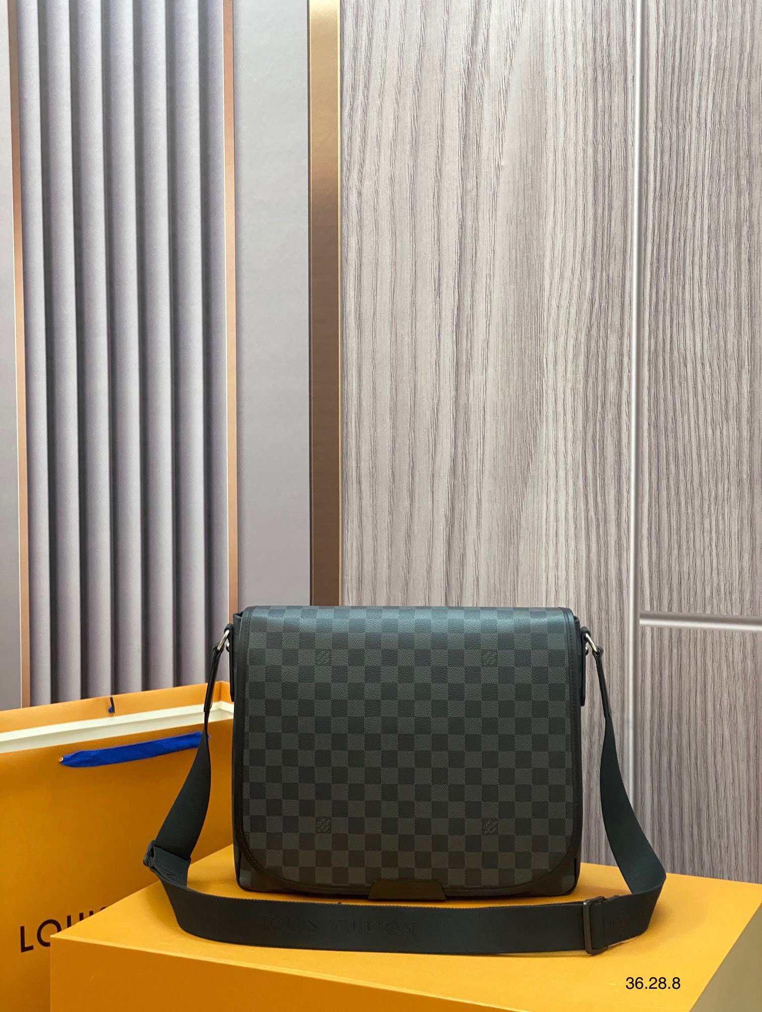 Túi xách nam Louis Vuitton siêu cấp